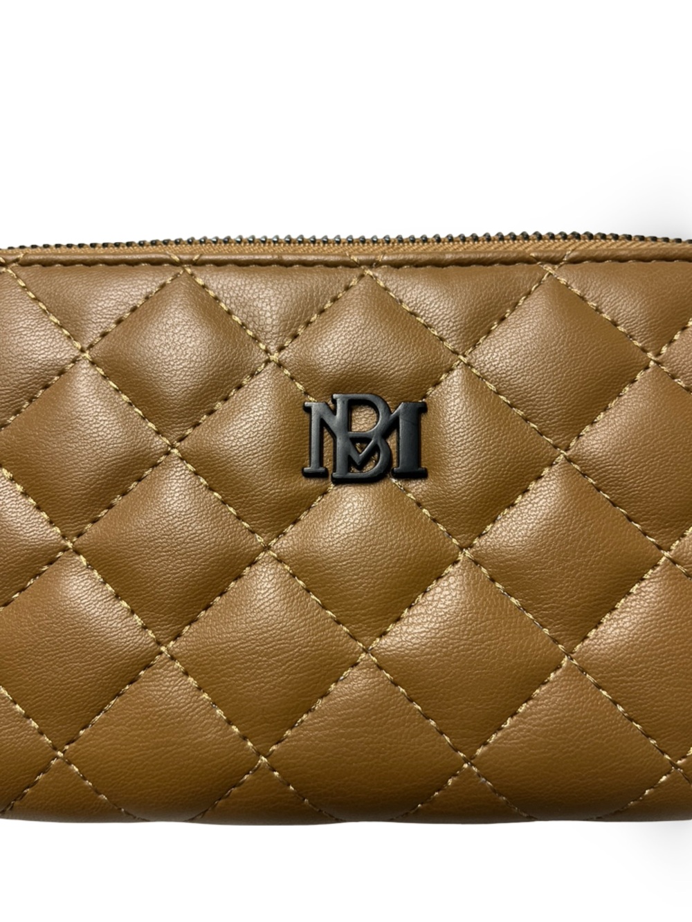 Badgley Mischka Wallet Quilted Tan Zip-Around - Women's Leather Wallet New Clean - Picture 3 of 13